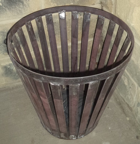 Round log basket