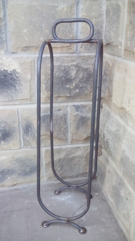 Tall slender log holder with carrying handle