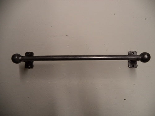 Ball end towel rail