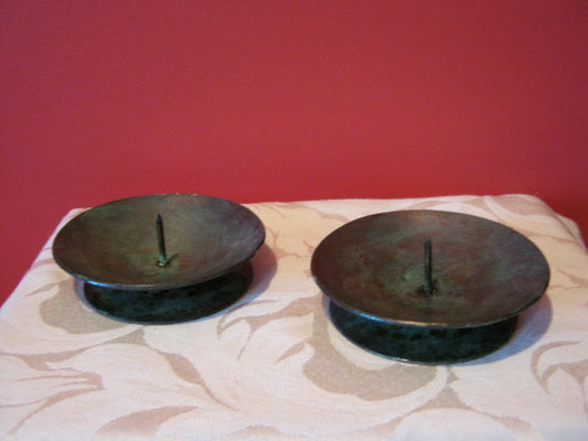 Low dish candle holders